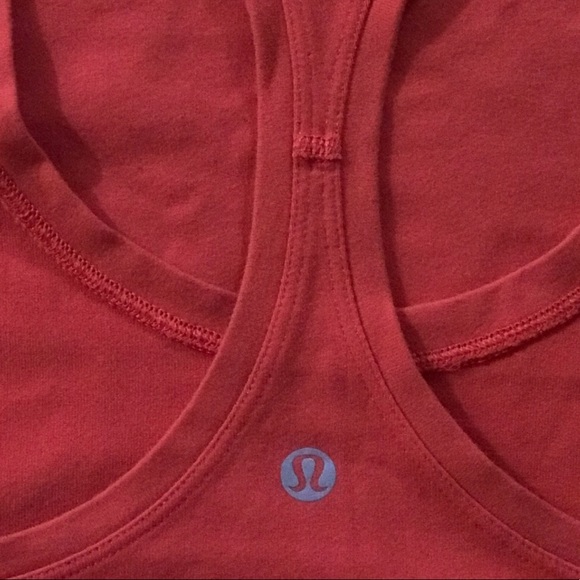 Tank tops - Picture 3 of 4